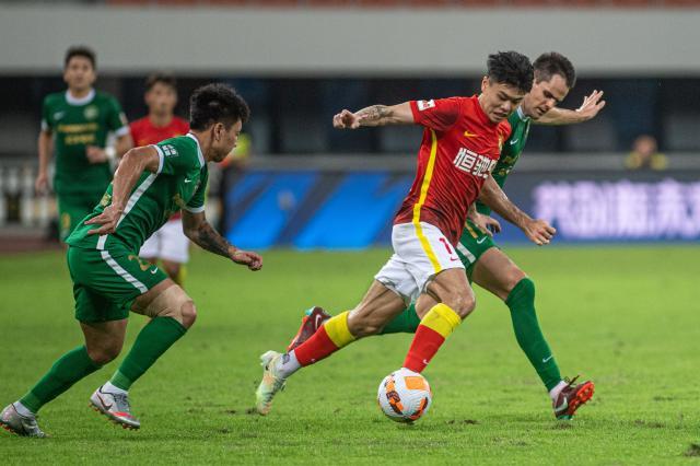 九游体育官网入口-广州队两连败郑智还在“热身” 傅博:近4场最佳比赛