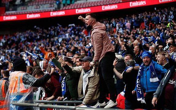 1621124547750022212.jpg 1621102790201_lc_galleryImage_Leicester_City_fans_celeb.jpg